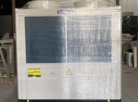 湖北格力130模塊風(fēng)冷冷(熱)水機(jī)組-發(fā)貨前-打包